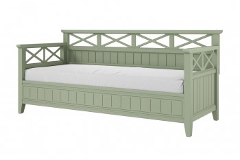 Кровать из массива Амелия зеленый самшит (БМ) в Арамиле - aramil.mebel-e96.ru