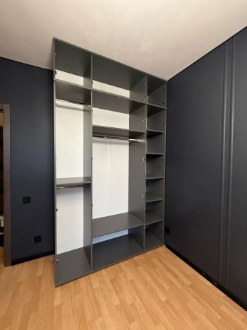 Шкаф 1600 мм 4-х створчатый Норд с антресолью графит (Миф) в Арамиле - aramil.mebel-e96.ru