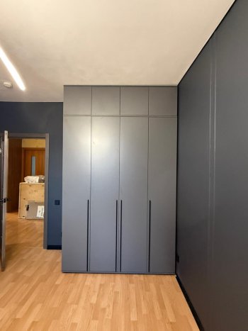 Шкаф 1600 мм 4-х створчатый Норд с антресолью графит (Миф) в Арамиле - aramil.mebel-e96.ru