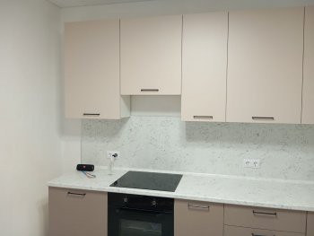 Кухонный гарнитур высокий Латте 3000 мм, Стол. 38 мм в Арамиле - aramil.mebel-e96.ru